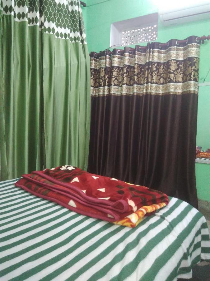 K.S.N. Varanasi Paying Guest House Eksteriør billede